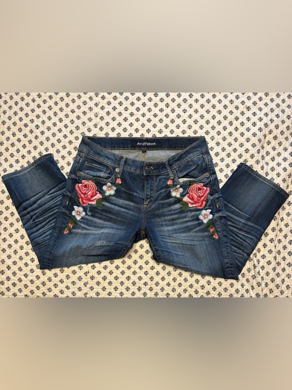 DRIFTWOOD Dark Blue Skinny Jeans with Pink Rose Embroidery Size 28